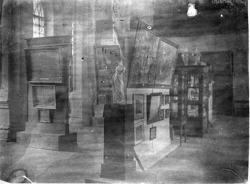 Экспозиция Сталинградской картинной галереи. Фото из каталога