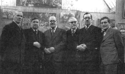Справа налево: А.А.Осмеркин, И.И.Машков, А.В.Куприн, П.П.Кончаловский, А.В.Лентулов.
