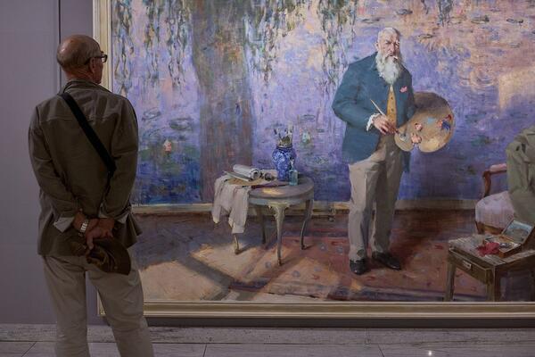 Кураторская медиация по выставке «Отражения»