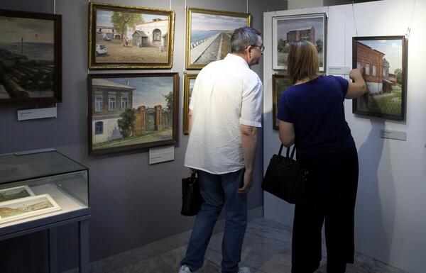 Кураторские экскурсии по выставке «Сердцу милая Дубовка»